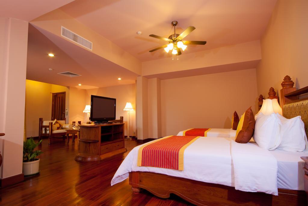Angkor Era Hotel Siem Reap Exterior photo